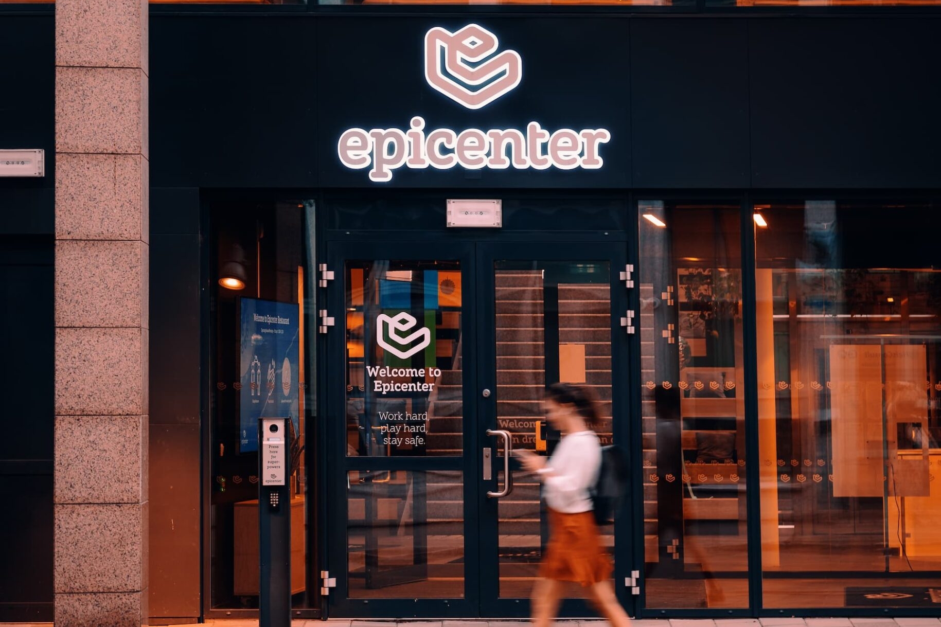 Search Planet AS, Edvard Storms gate 2, 0166 Oslo, Norge. SEO-byrå i Oslo Sentrum, nær Karl Johans gate, Oslo Sentralstasjon, og Det kongelige slott. Search Planet AS offices at EpiCenter Oslo, Edvard Storms Gate 2, Oslo.