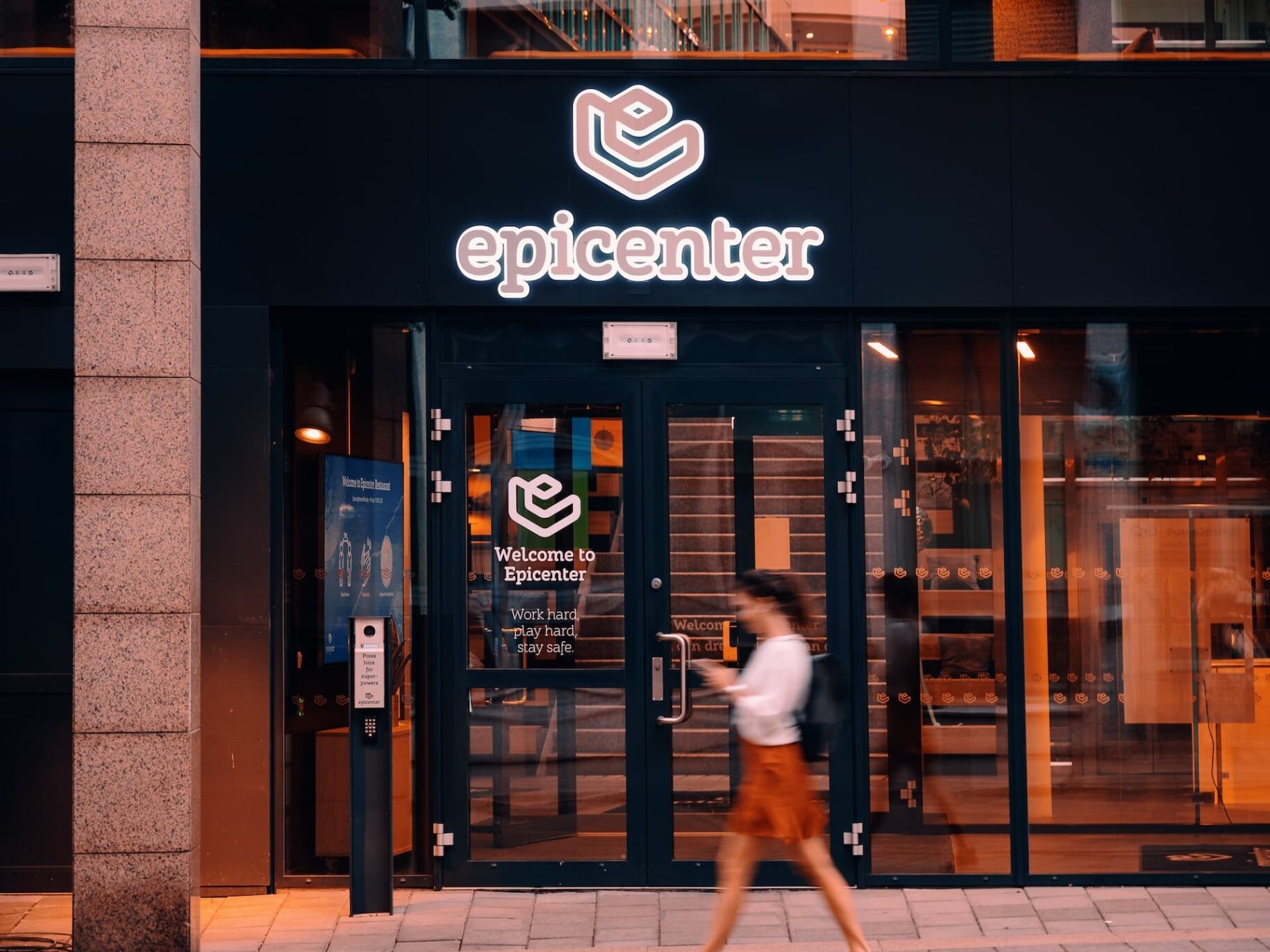 Search Planet AS, Edvard Storms gate 2, 0166 Oslo, Norge. SEO-byrå i Oslo Sentrum, nær Karl Johans gate, Oslo Sentralstasjon, og Det kongelige slott. Search Planet AS offices at EpiCenter Oslo, Edvard Storms Gate 2, Oslo.