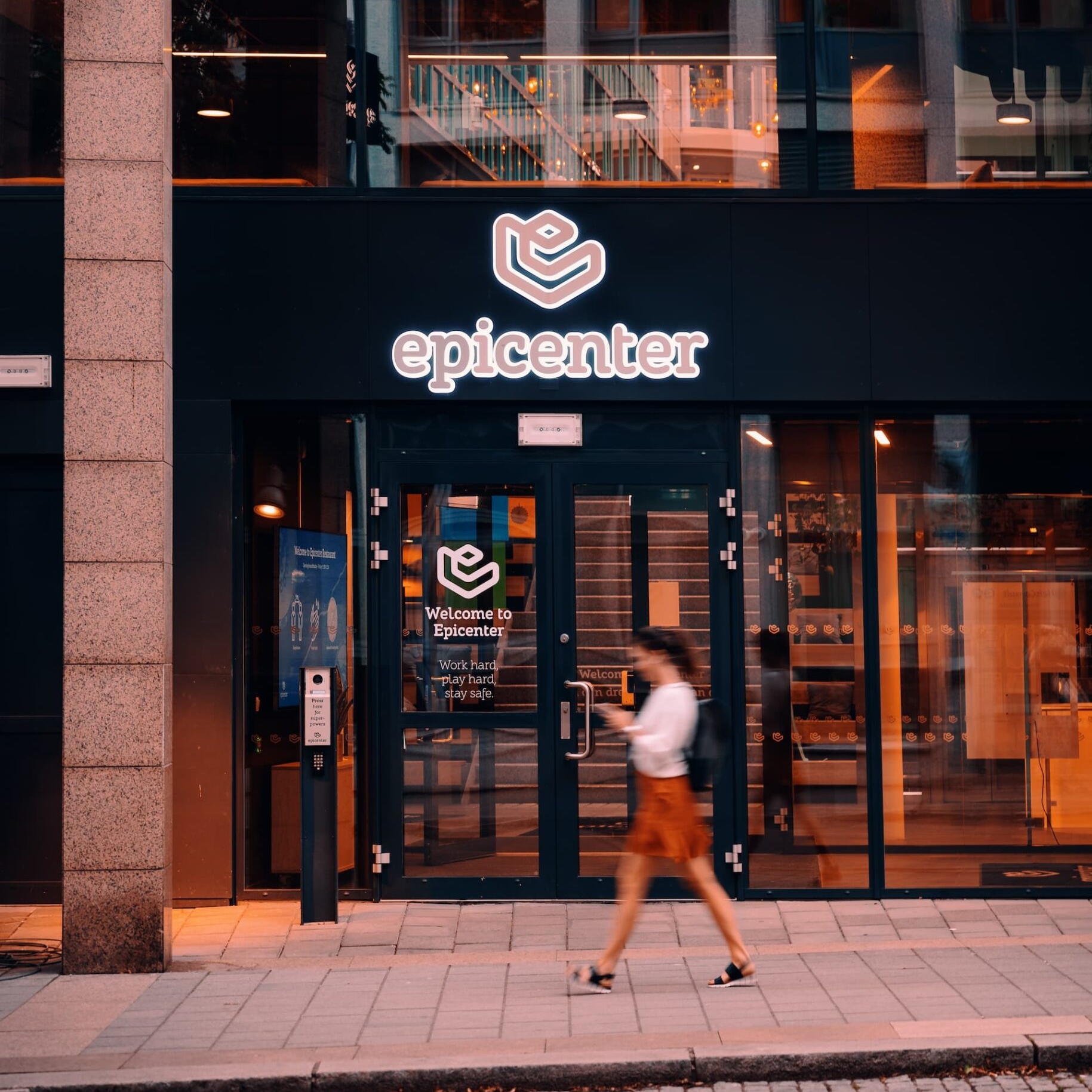 Search Planet AS, Edvard Storms gate 2, 0166 Oslo, Norge. SEO-byrå i Oslo Sentrum, nær Karl Johans gate, Oslo Sentralstasjon, og Det kongelige slott. Search Planet AS offices at EpiCenter Oslo, Edvard Storms Gate 2, Oslo.