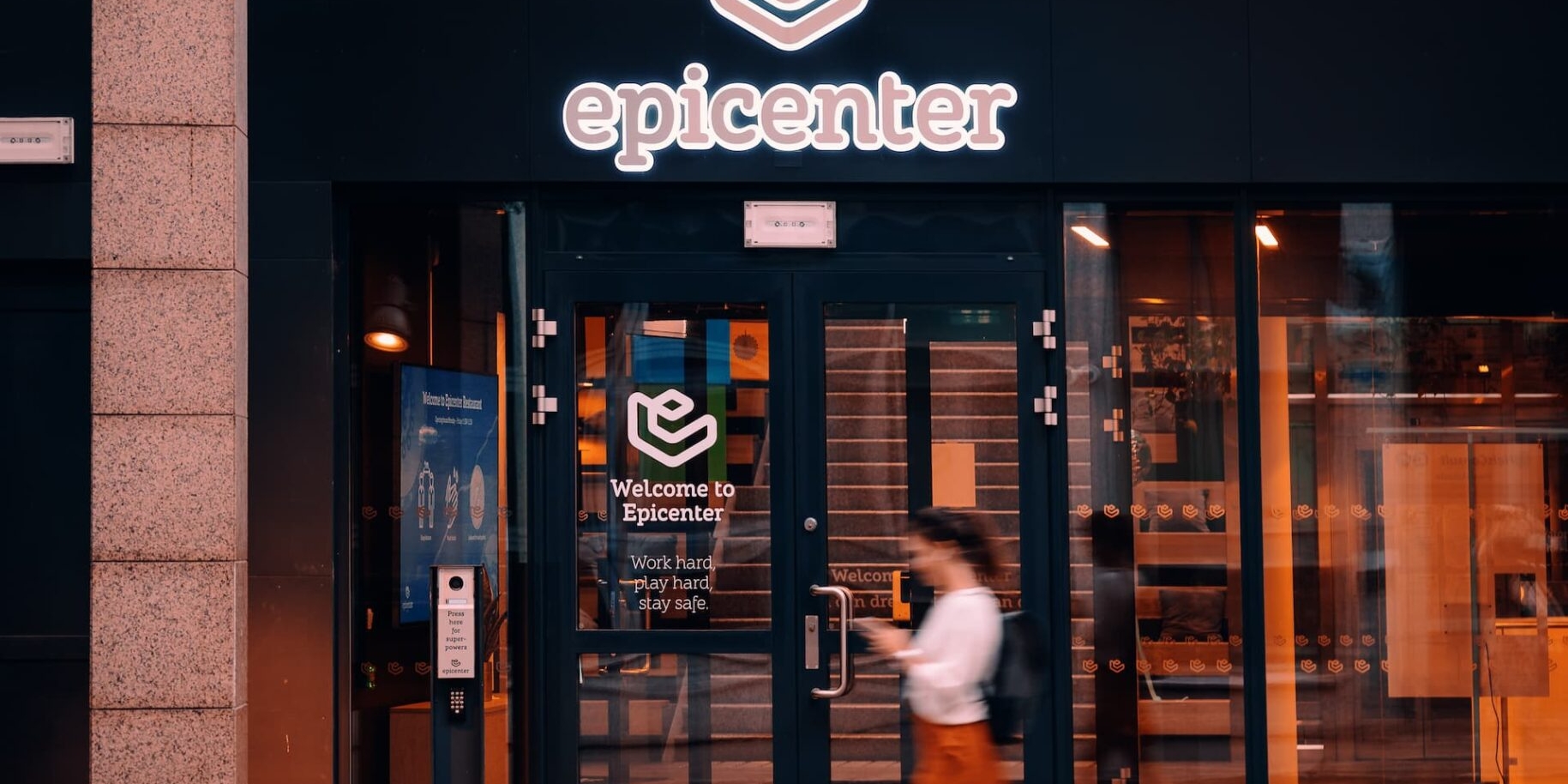 Search Planet AS, Edvard Storms gate 2, 0166 Oslo, Norge. SEO-byrå i Oslo Sentrum, nær Karl Johans gate, Oslo Sentralstasjon, og Det kongelige slott. Search Planet AS offices at EpiCenter Oslo, Edvard Storms Gate 2, Oslo.
